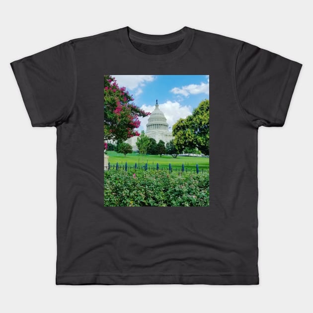 United States Capitol Kids T-Shirt by igjustin